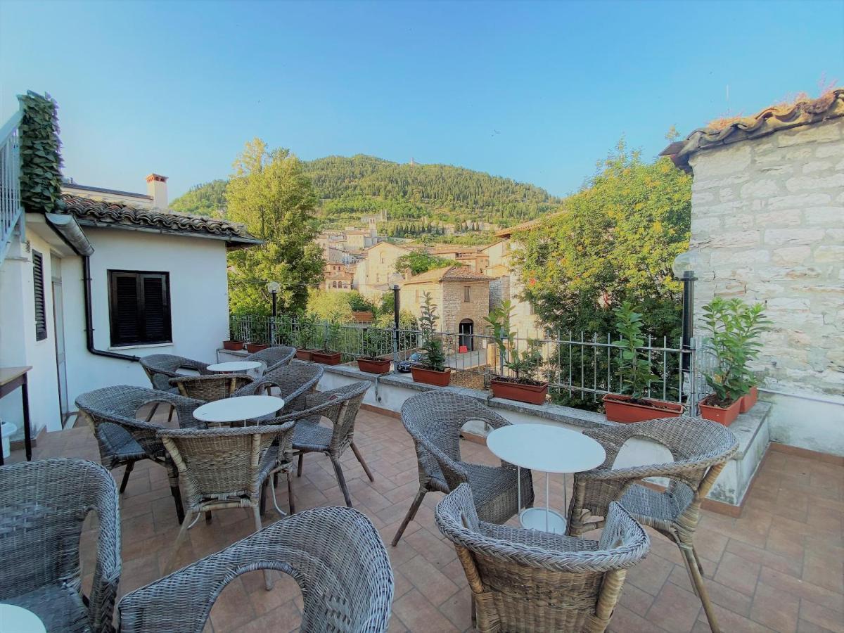 Hotel San Francesco E Il Lupo Gubbio Bagian luar foto
